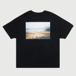 FEAR OF GOD FOG ESSENTIALS BOXY 複線加州限定沙灘相片短袖T恤
