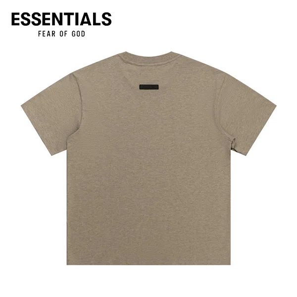FEAR OF GOD ESSENTIALS 雲系列男女同款胸前小字母LOGO圓領短袖T恤 FEAR OF GOD ESSENTIALS 雲系列男女同款胸前小字母LOGO圓領短袖T恤