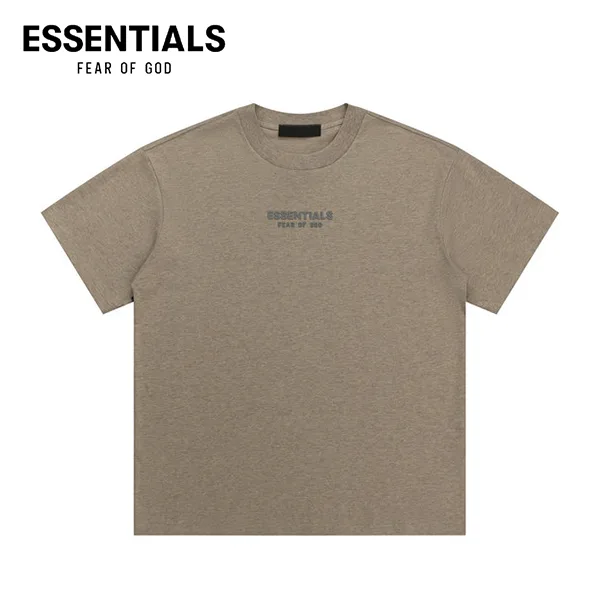FEAR OF GOD ESSENTIALS 雲系列男女同款胸前小字母LOGO圓領短袖T恤 FEAR OF GOD ESSENTIALS 雲系列男女同款胸前小字母LOGO圓領短袖T恤
